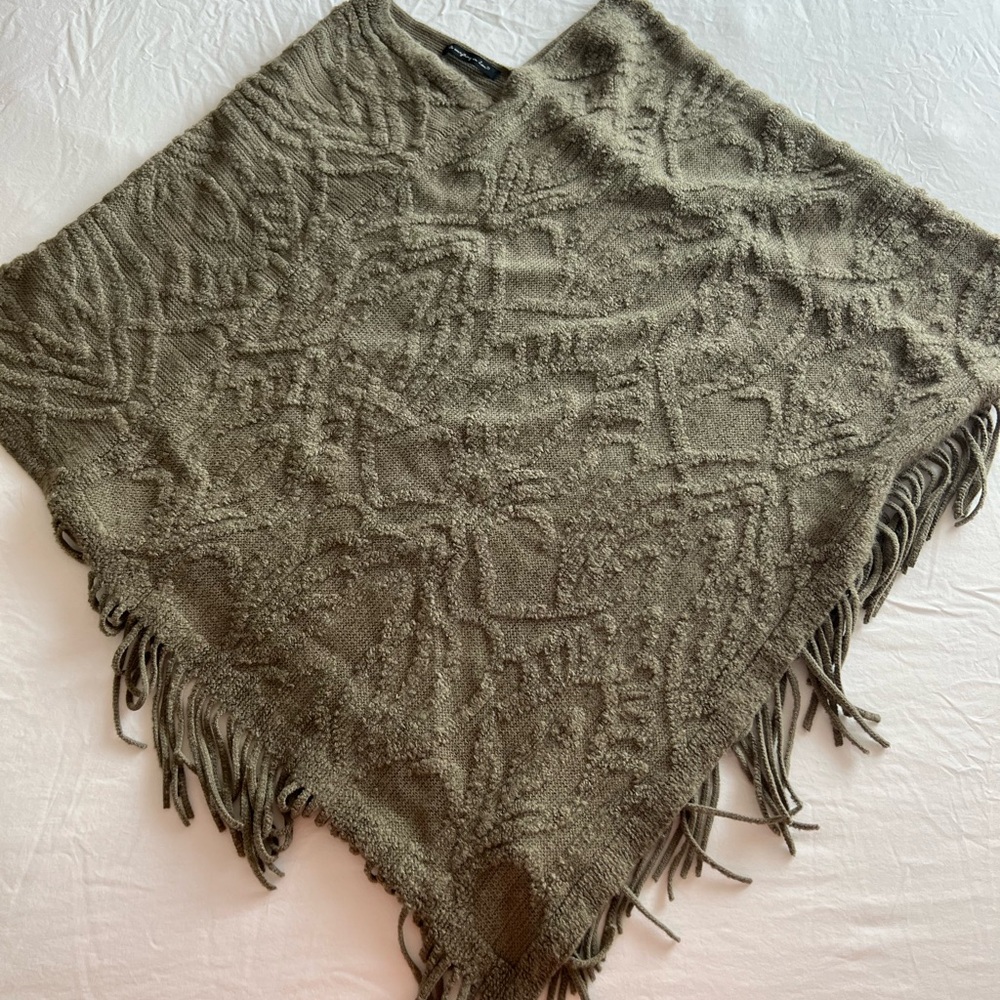 Do Everything in Love Olive Poncho